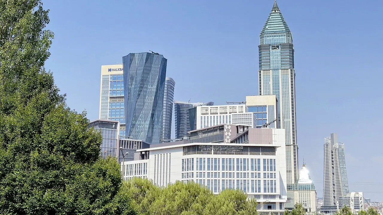 Ataşehir'deki finans merkezi kuleleri